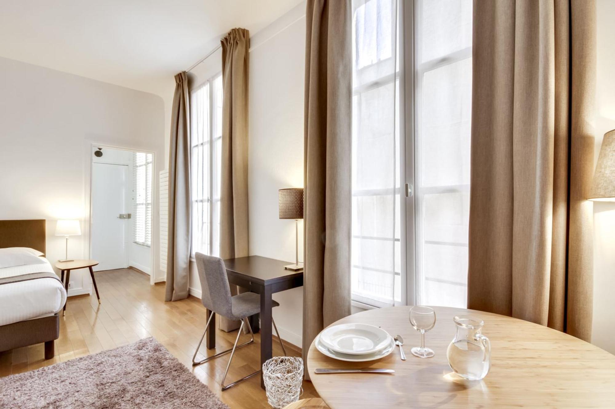 Apartments For Work In City Center Parijs Buitenkant foto